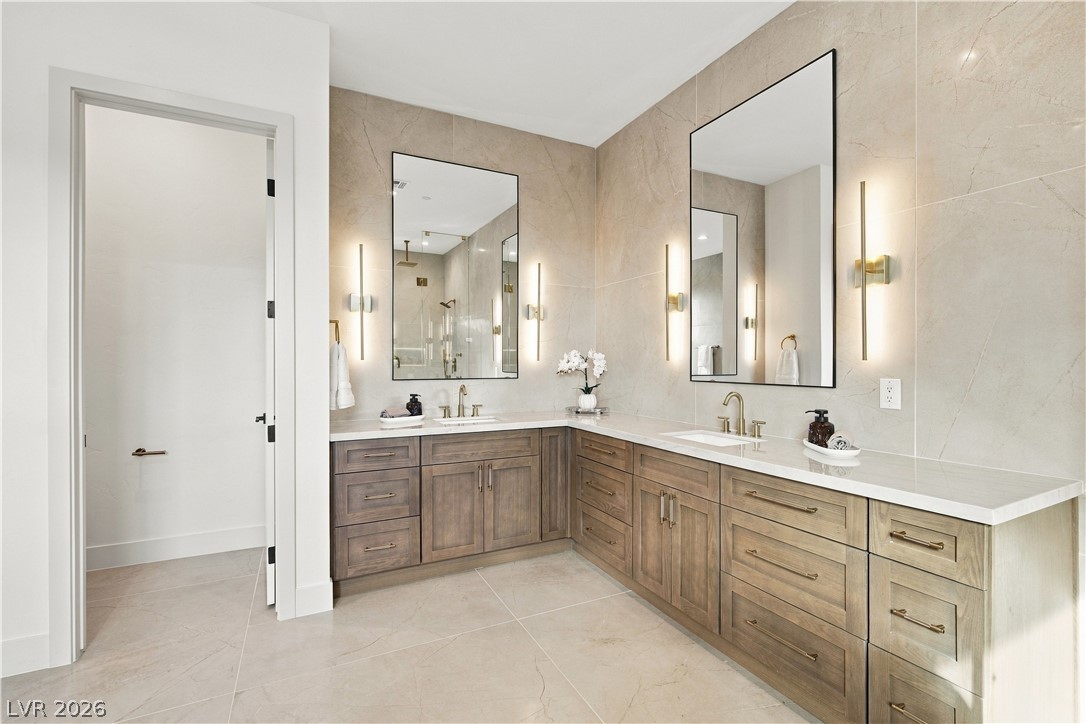 5545 Sierra Brook Court Property Photo 18