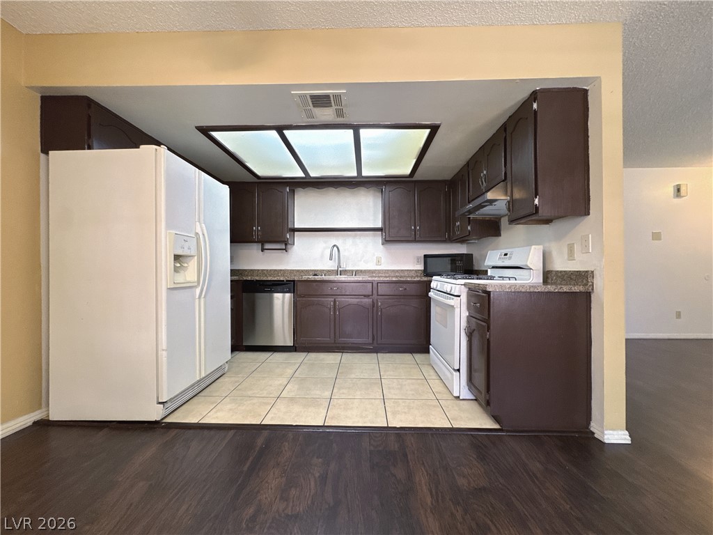 6659 West Tropicana Avenue 202 Property Photo 4