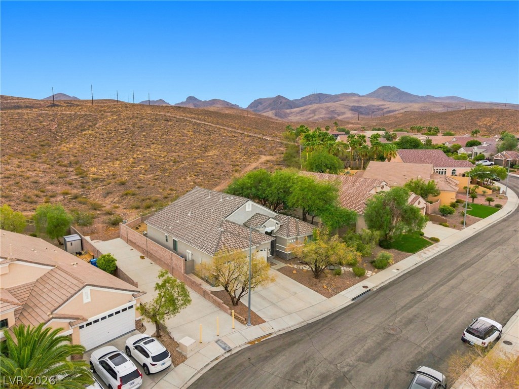 2058 Poetry Avenue Property Photo 5