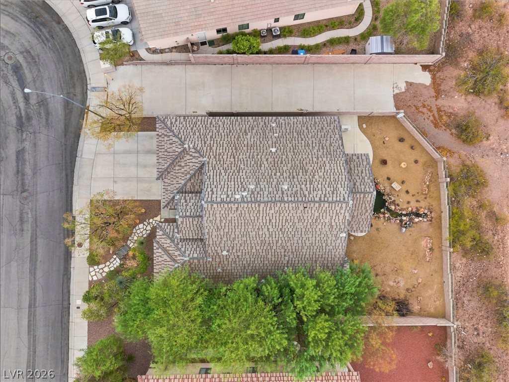 2058 Poetry Avenue Property Photo 9