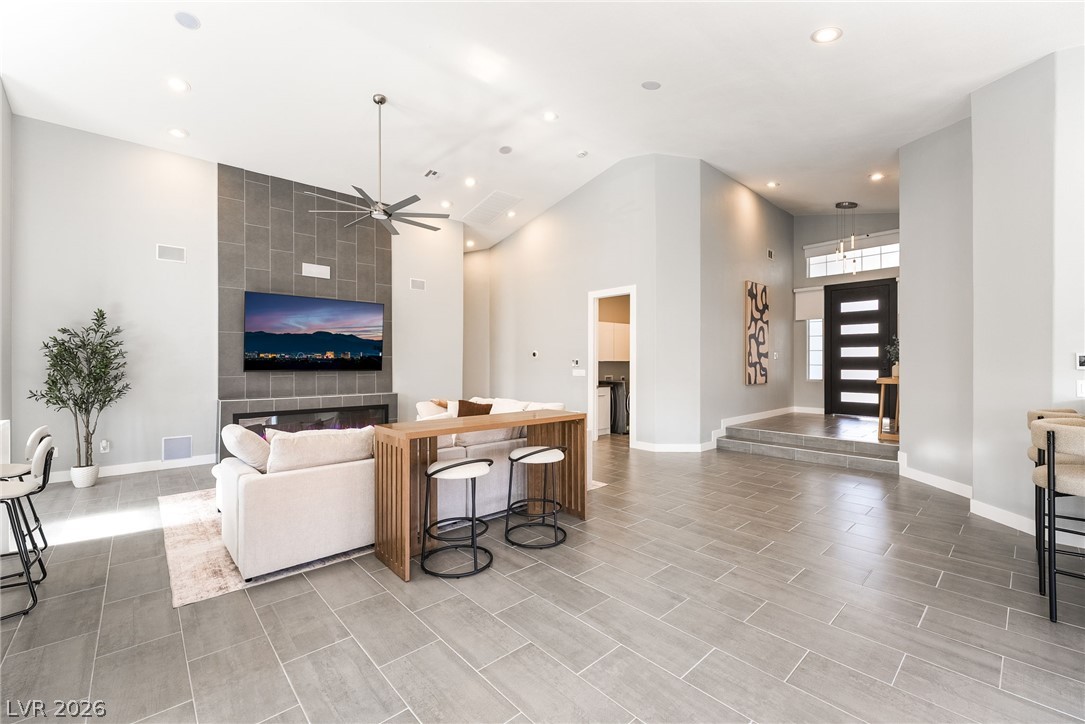 8867 Las Montanas Avenue Property Photo 10