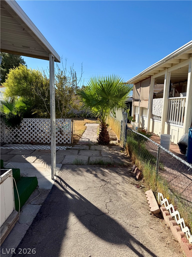 2815 Everglade Street Property Photo 4