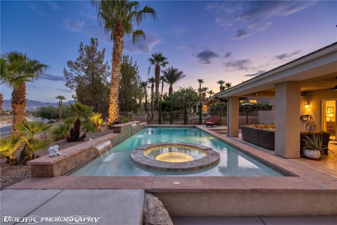 560 Rolling Hills Drive Property Photo 1