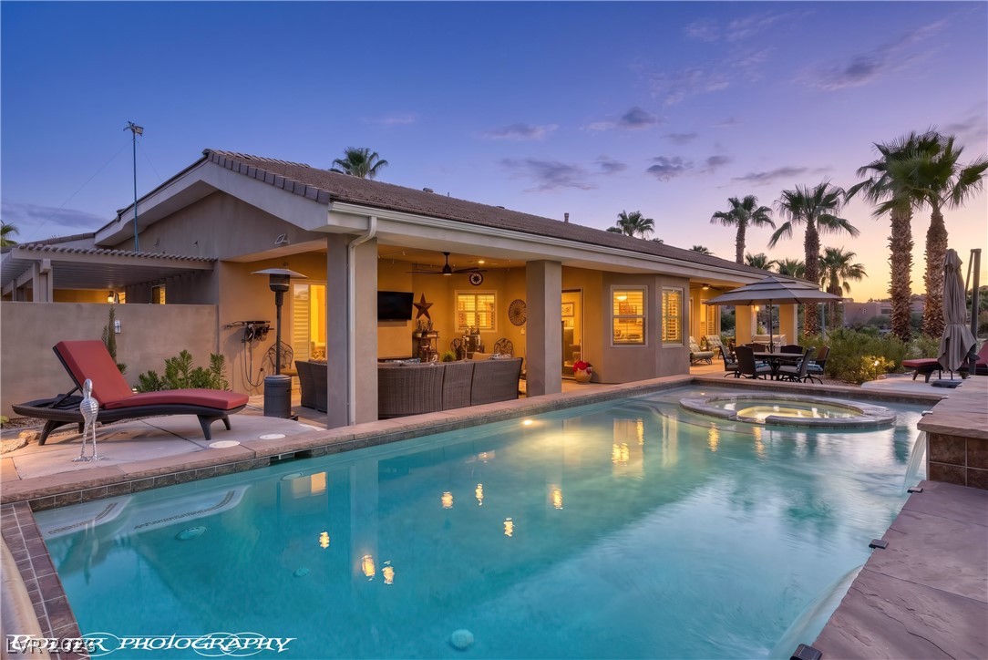 560 Rolling Hills Drive Property Photo 3