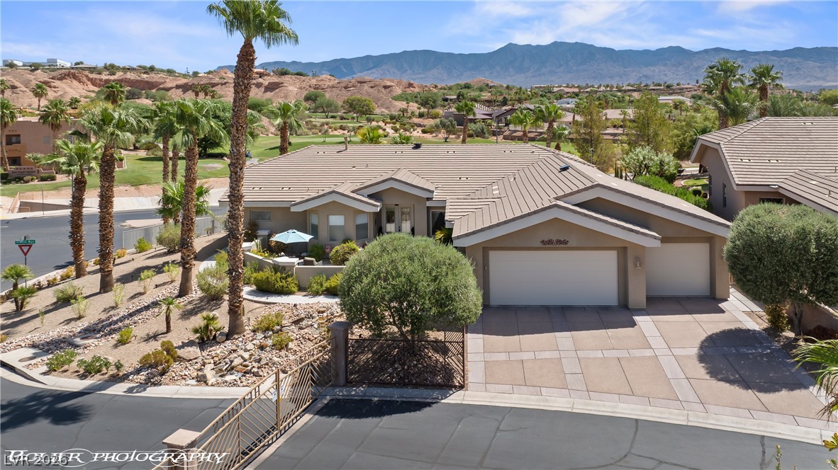 560 Rolling Hills Drive Property Photo 8