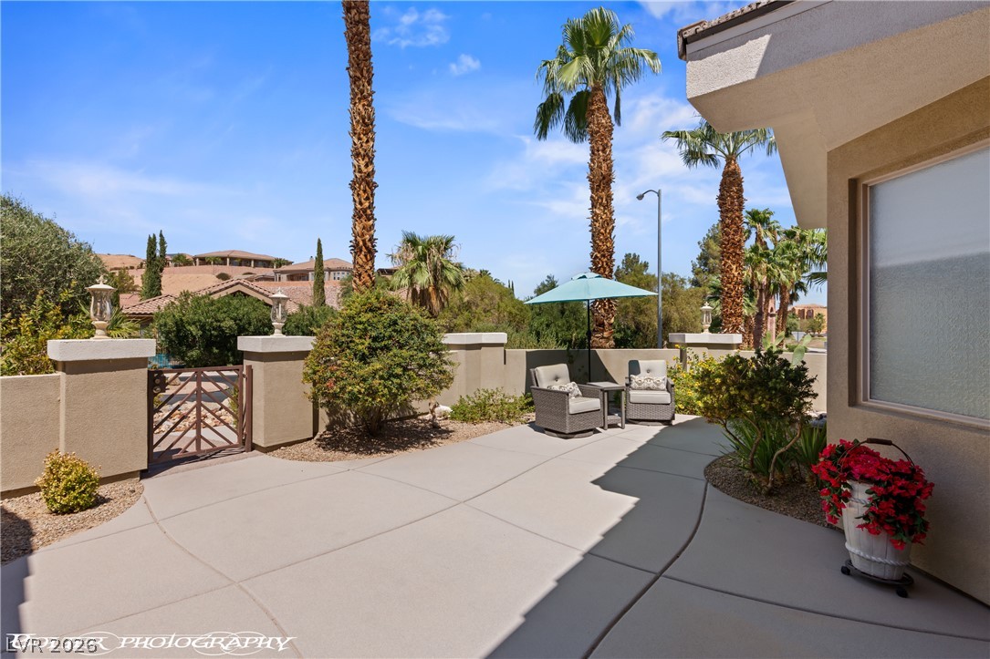 560 Rolling Hills Drive Property Photo 10