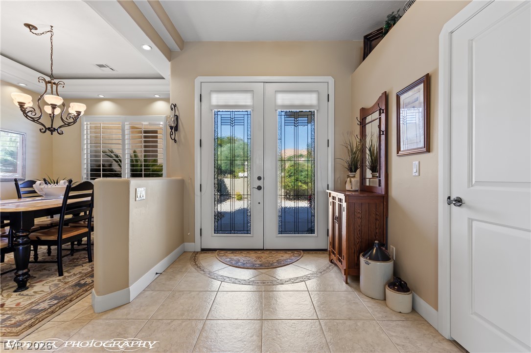 560 Rolling Hills Drive Property Photo 12