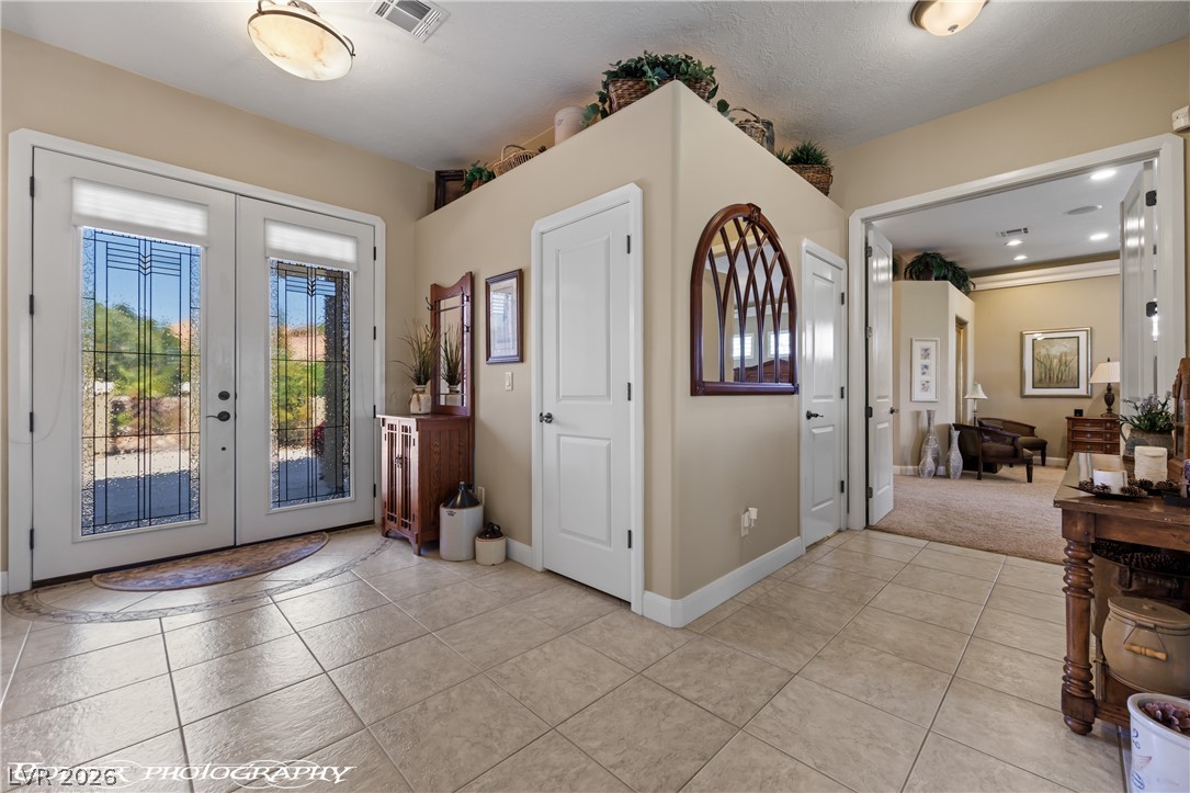 560 Rolling Hills Drive Property Photo 13