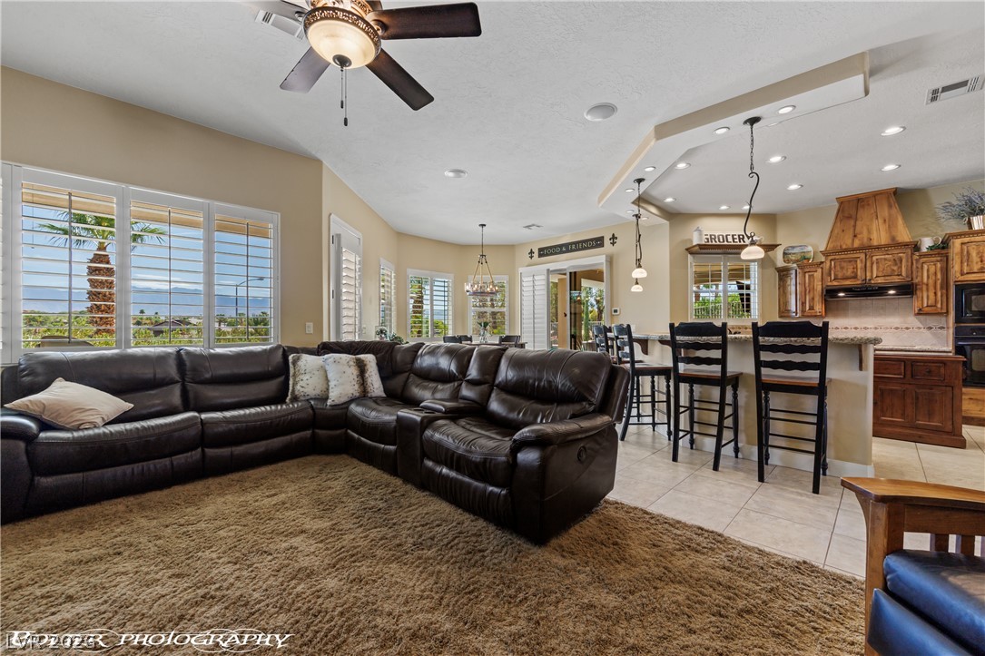 560 Rolling Hills Drive Property Photo 17