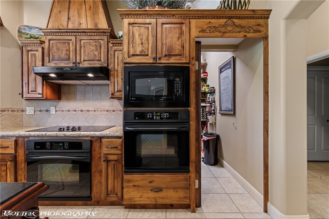 560 Rolling Hills Drive Property Photo 32