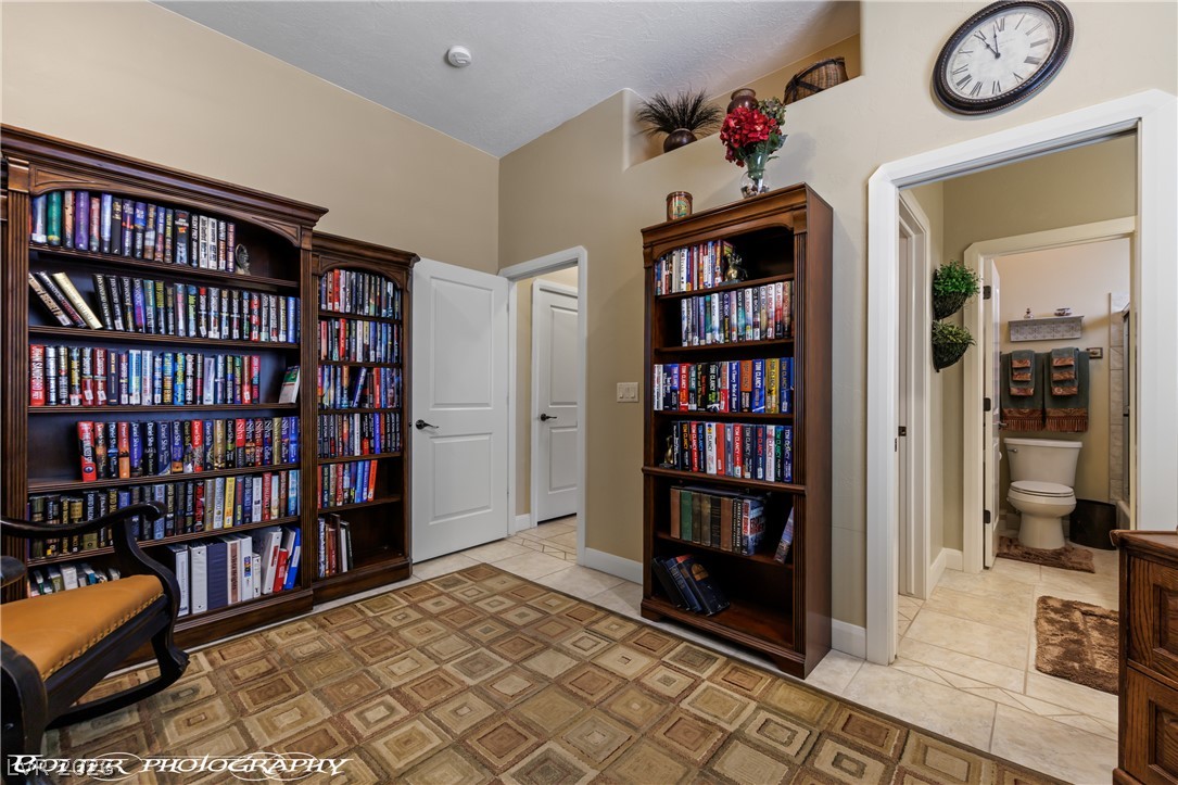 560 Rolling Hills Drive Property Photo 57