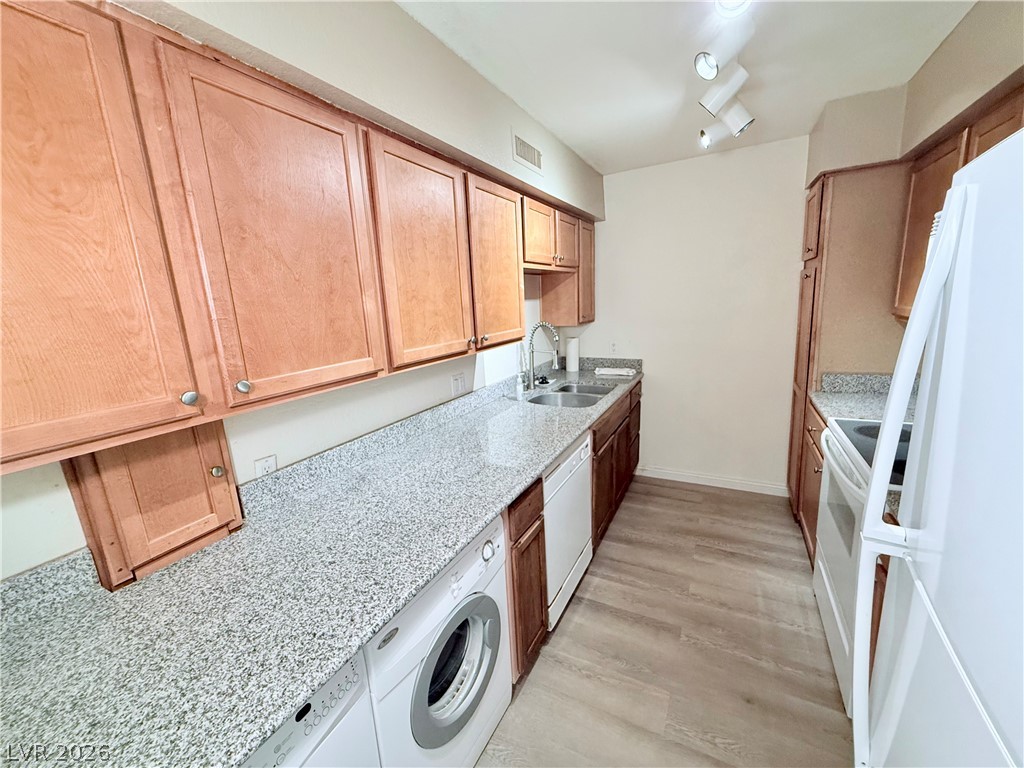 650 Oakmont Avenue 2109 Property Photo 7