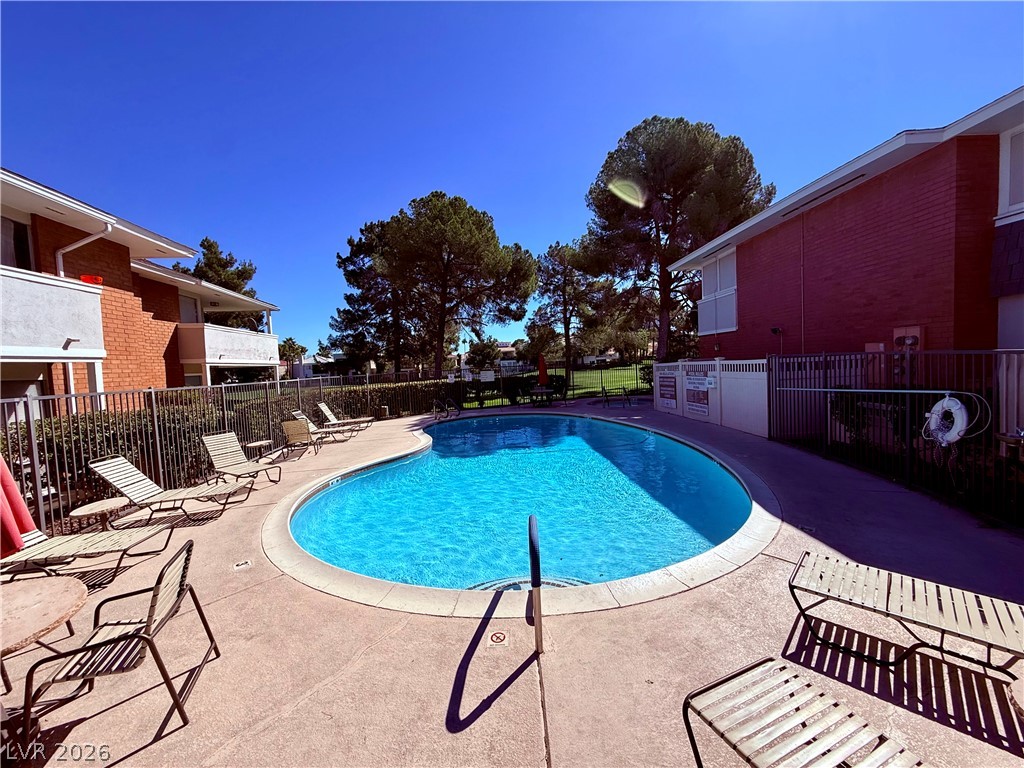 650 Oakmont Avenue 2109 Property Photo 18