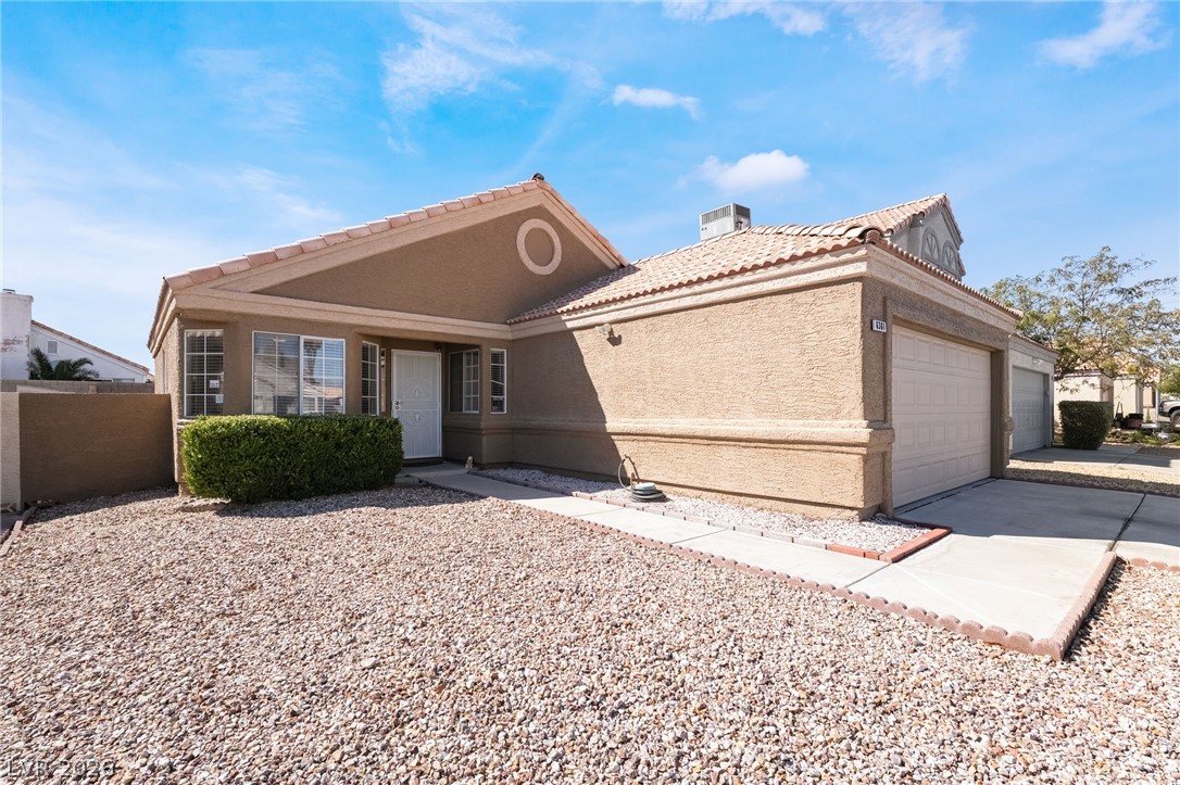 6361 Canyon Dawn Avenue Property Photo 4