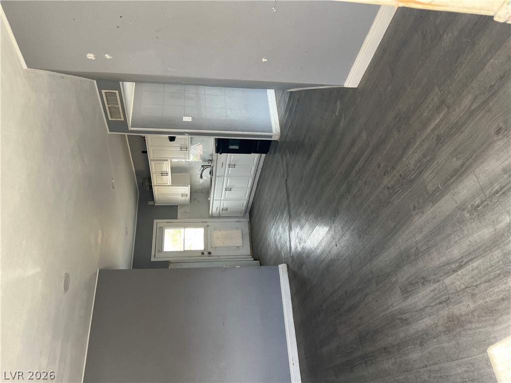 15 Washington Way Property Photo 3