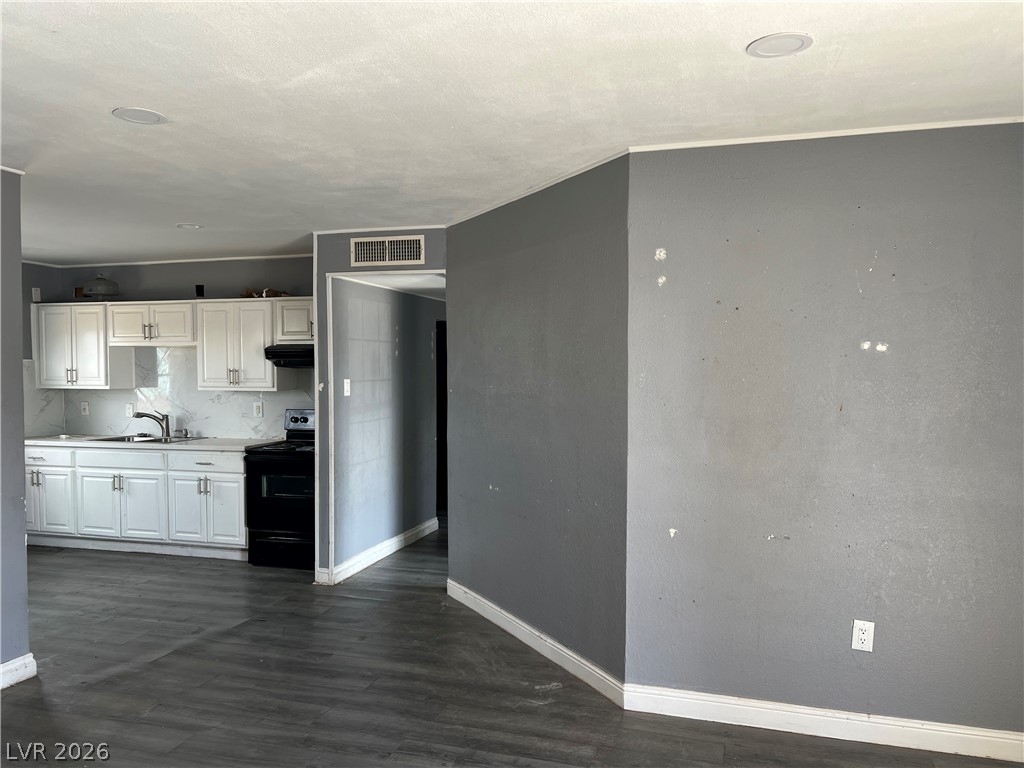15 Washington Way Property Photo 4