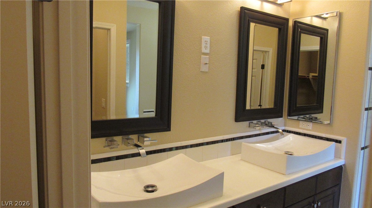 10610 Soaring Palm Street Property Photo 21
