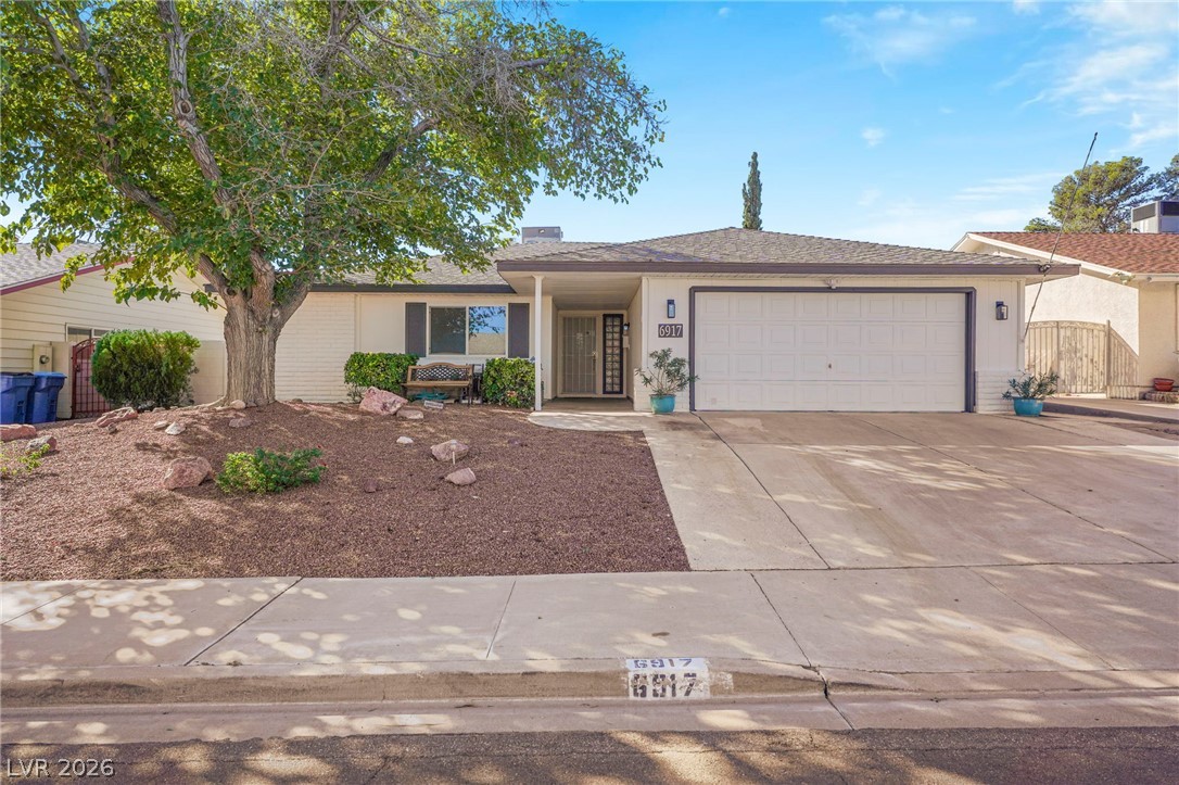 6917 Creekside Lane Property Photo 1