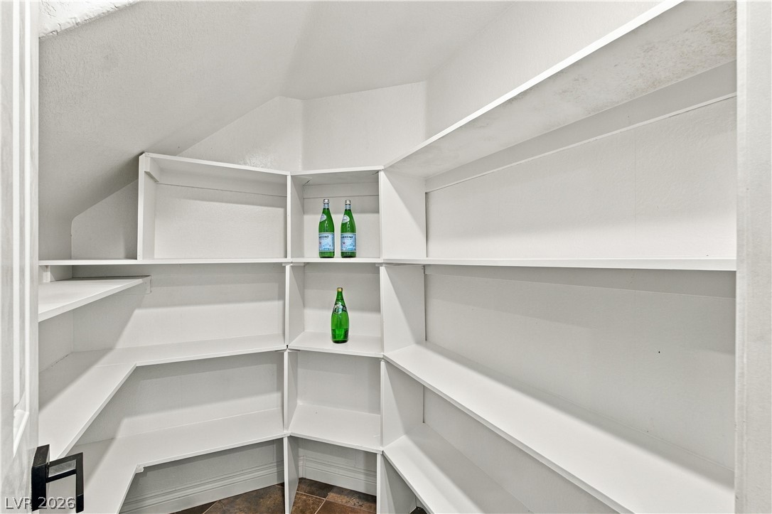 2108 Crooked Pine Drive Property Photo 23