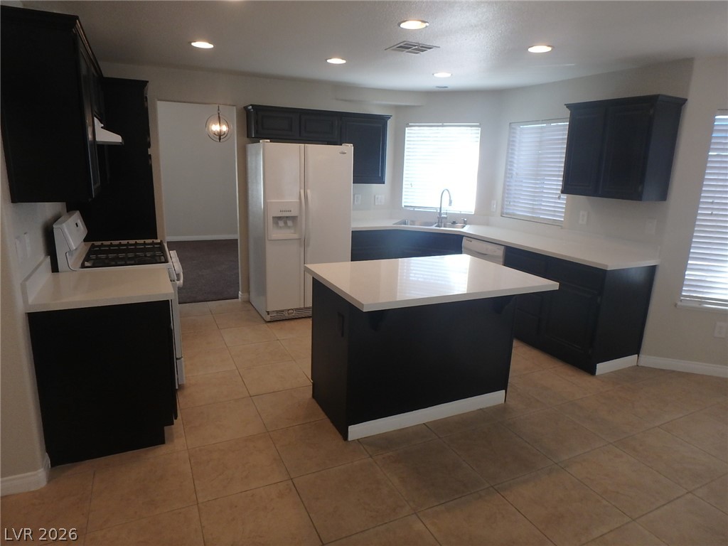 8421 Gillette Avenue - Property Photo 6