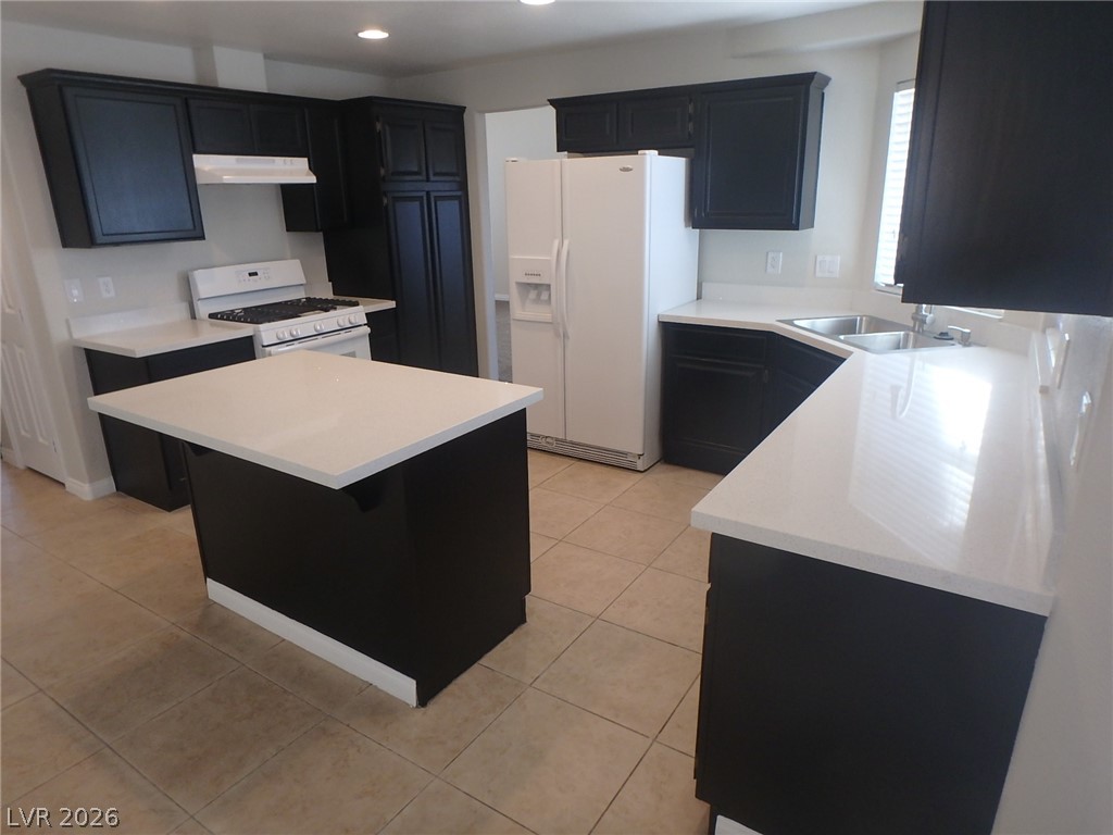 8421 Gillette Avenue - Property Photo 7