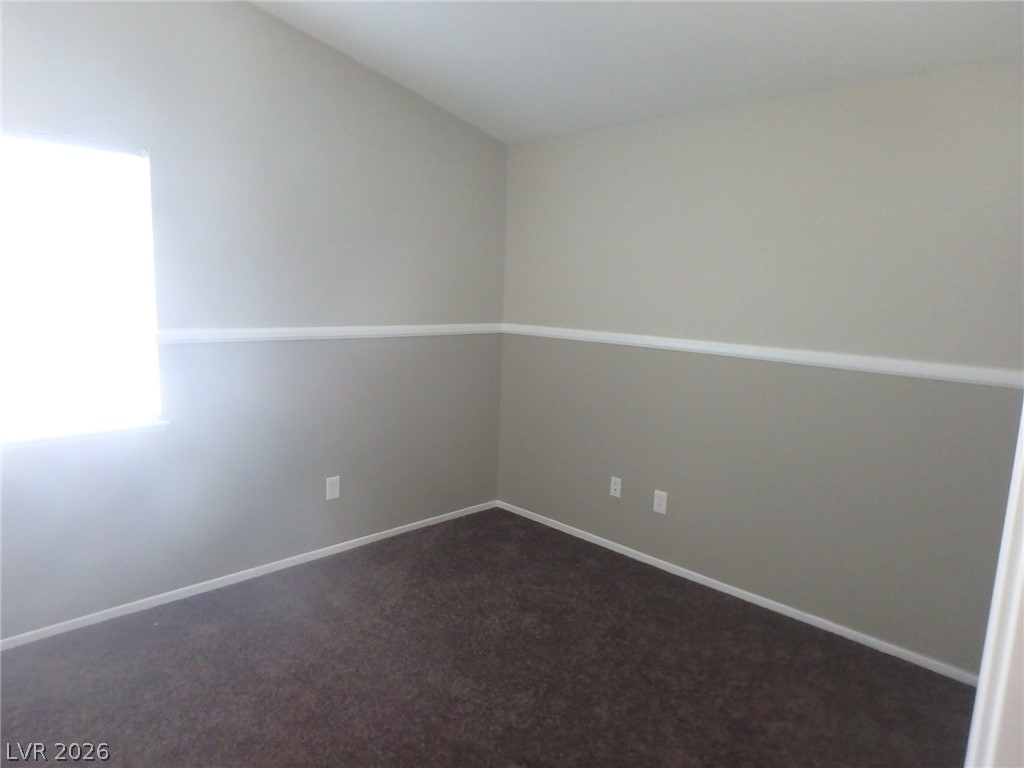 8421 Gillette Avenue - Property Photo 11