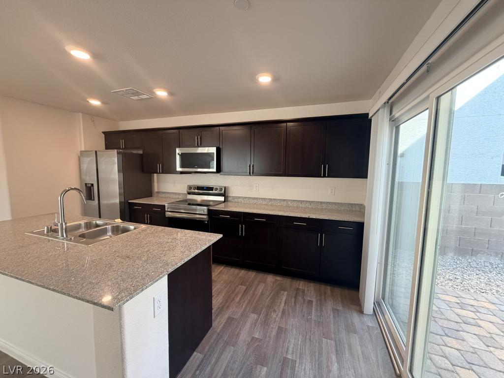 6960 Diamond Blue Street Property Photo 5