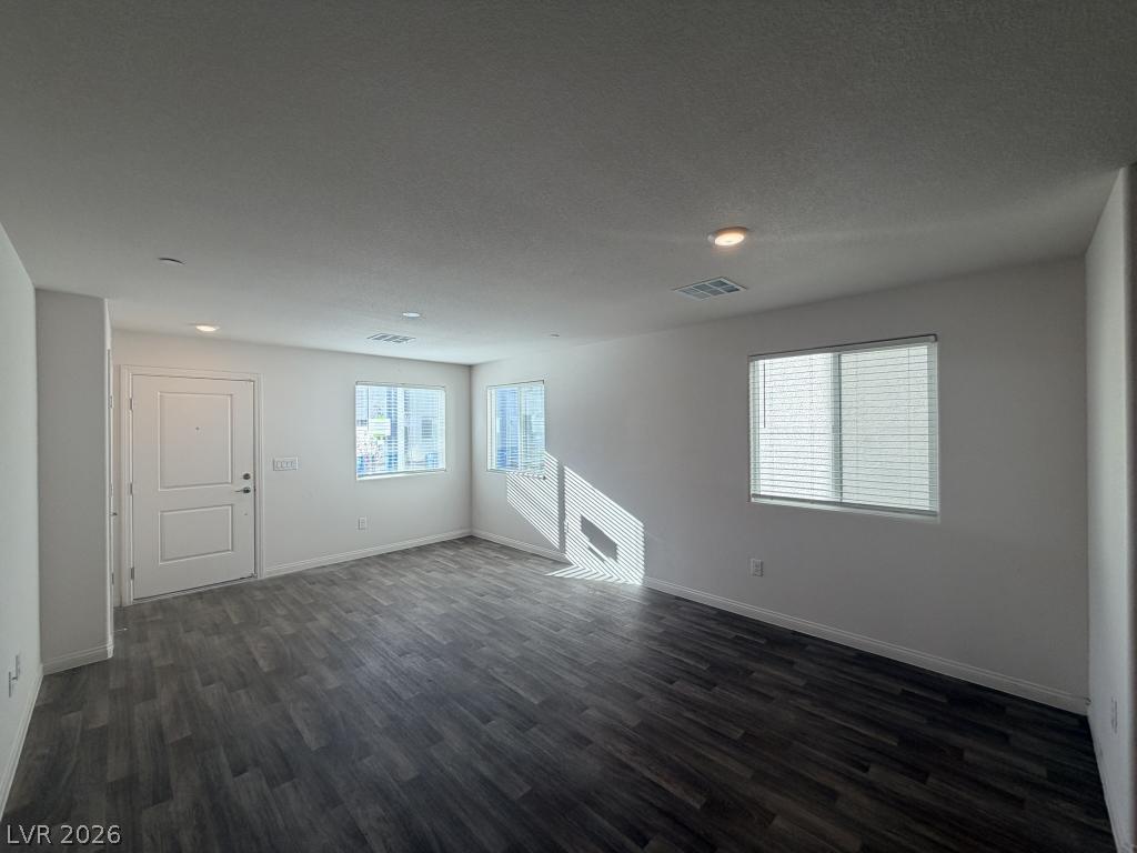 6960 Diamond Blue Street Property Photo 7