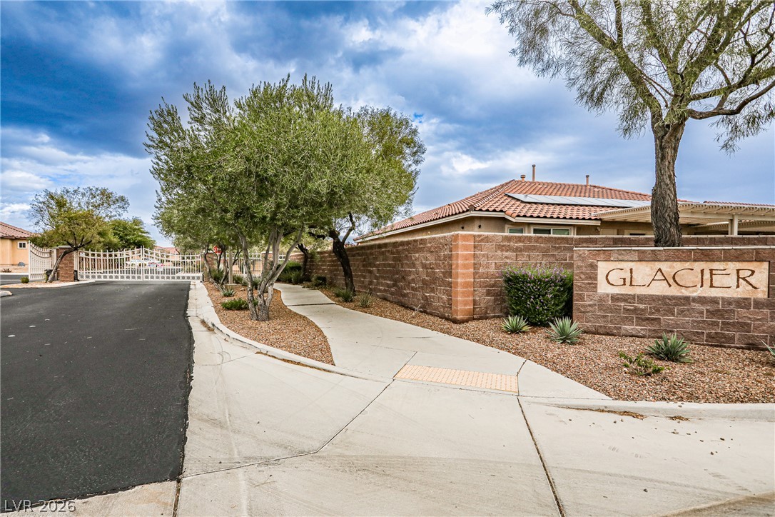 9023 Sleepy Canyon Avenue Property Photo 6