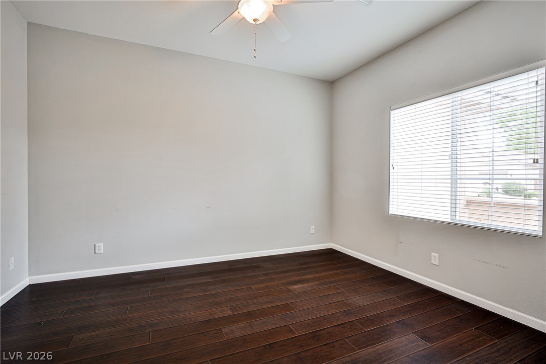 9023 Sleepy Canyon Avenue Property Photo 11