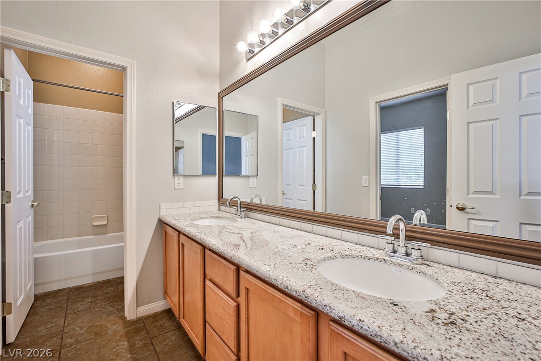 9023 Sleepy Canyon Avenue Property Photo 17