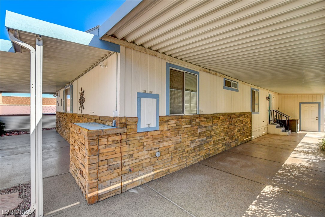 601 Mount Williamson Way Property Photo 8
