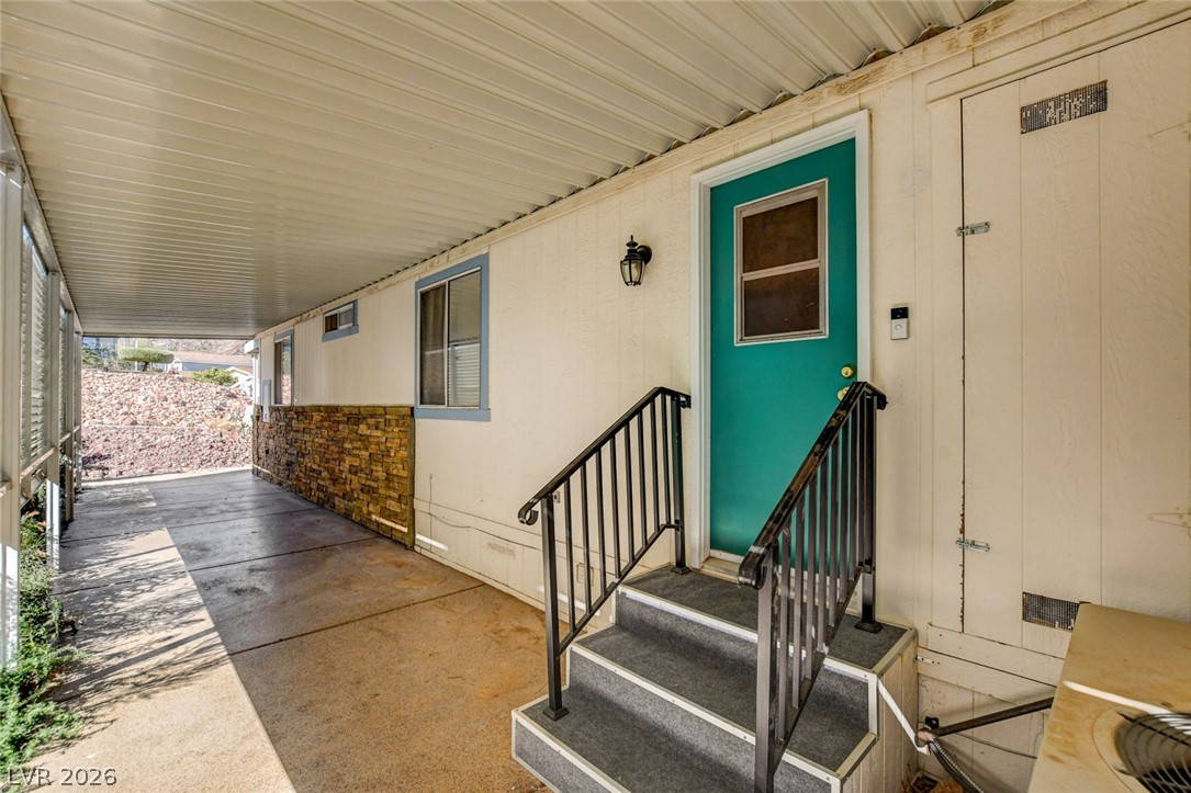 601 Mount Williamson Way Property Photo 10