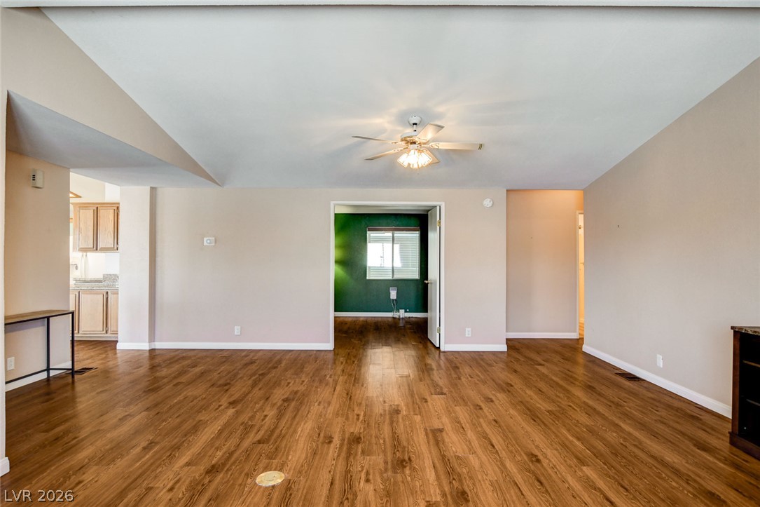 601 Mount Williamson Way Property Photo 24