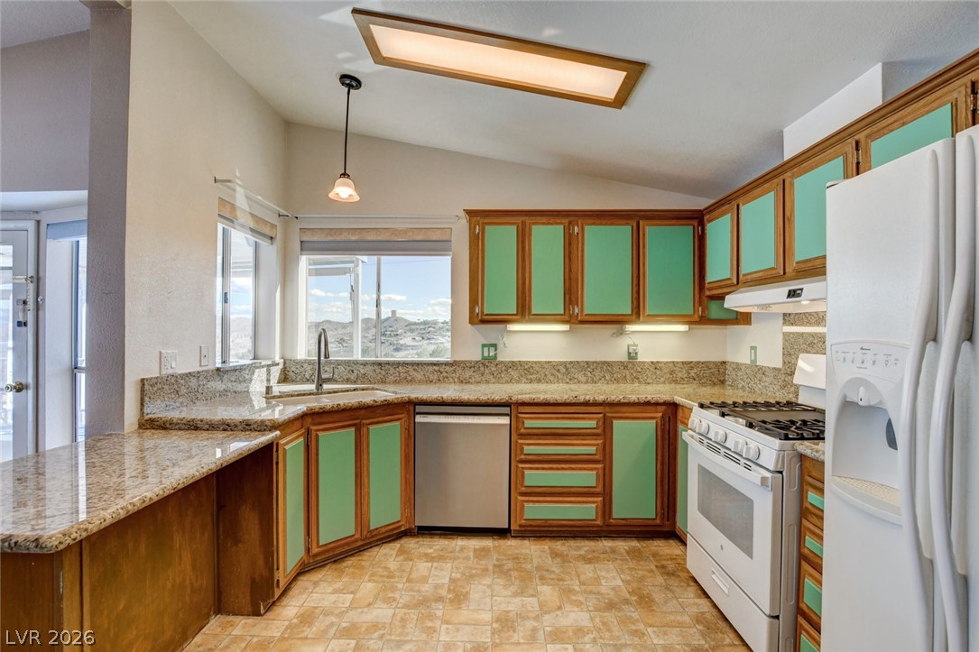 601 Mount Williamson Way Property Photo 43