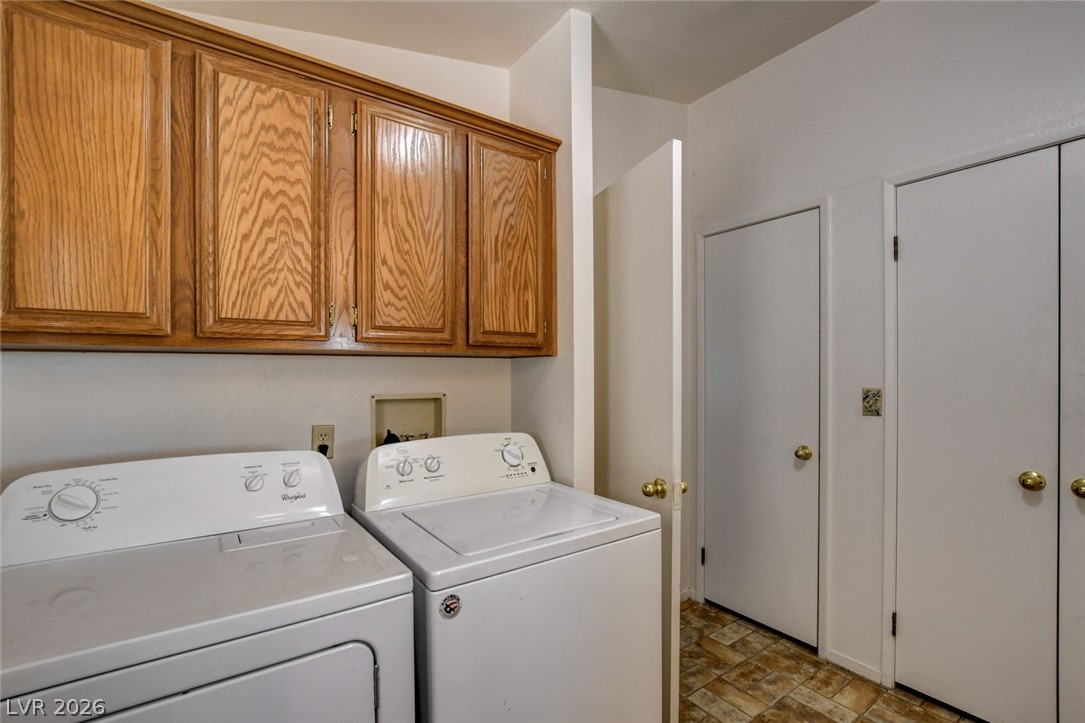 601 Mount Williamson Way Property Photo 54