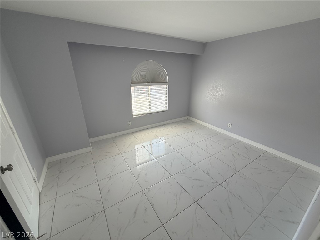 2832 Mill Point Drive Property Photo 24