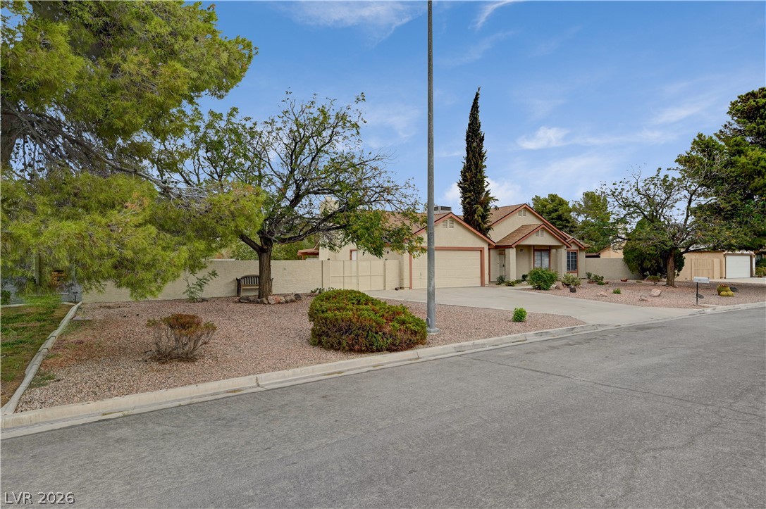 4618 Black Stallion Avenue Property Photo 2