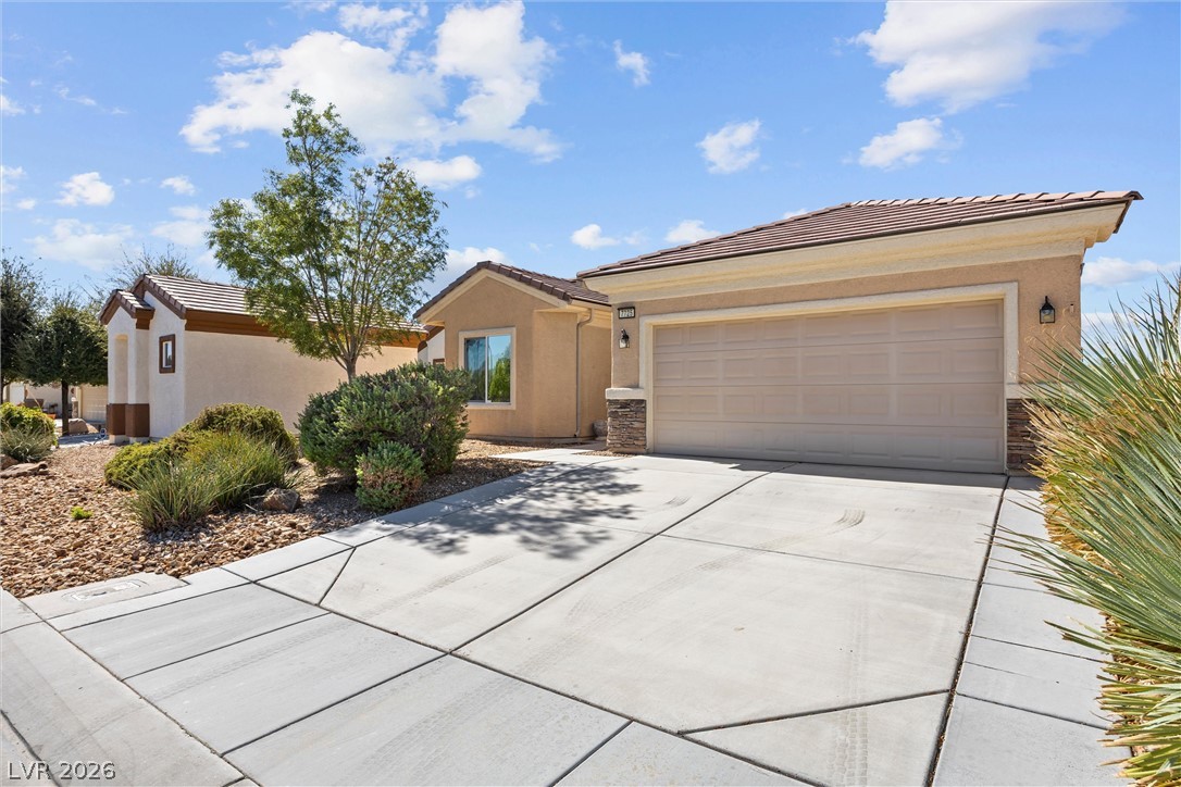 7725 Island Rail Drive Property Photo 2