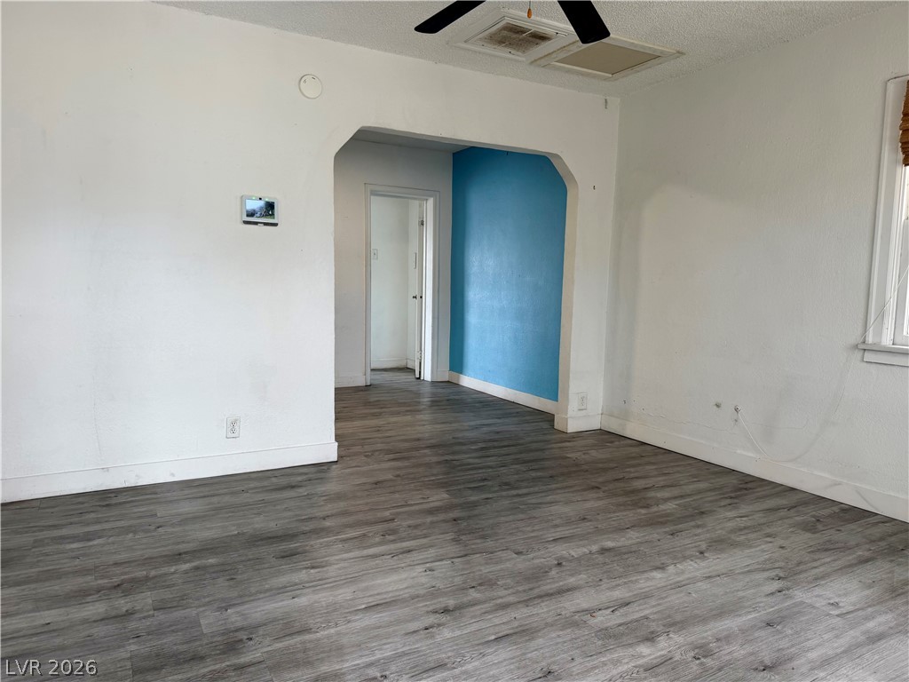 394 North 15th Street Property Photo 2
