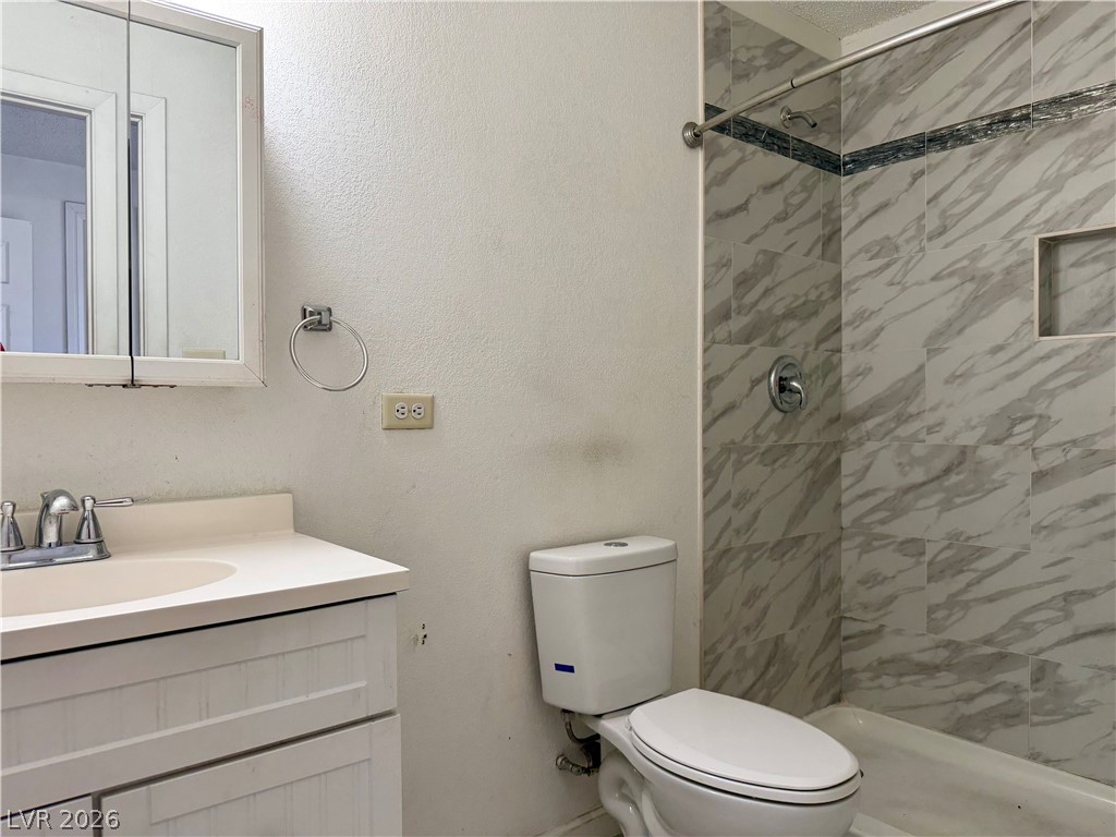 394 North 15th Street Property Photo 5