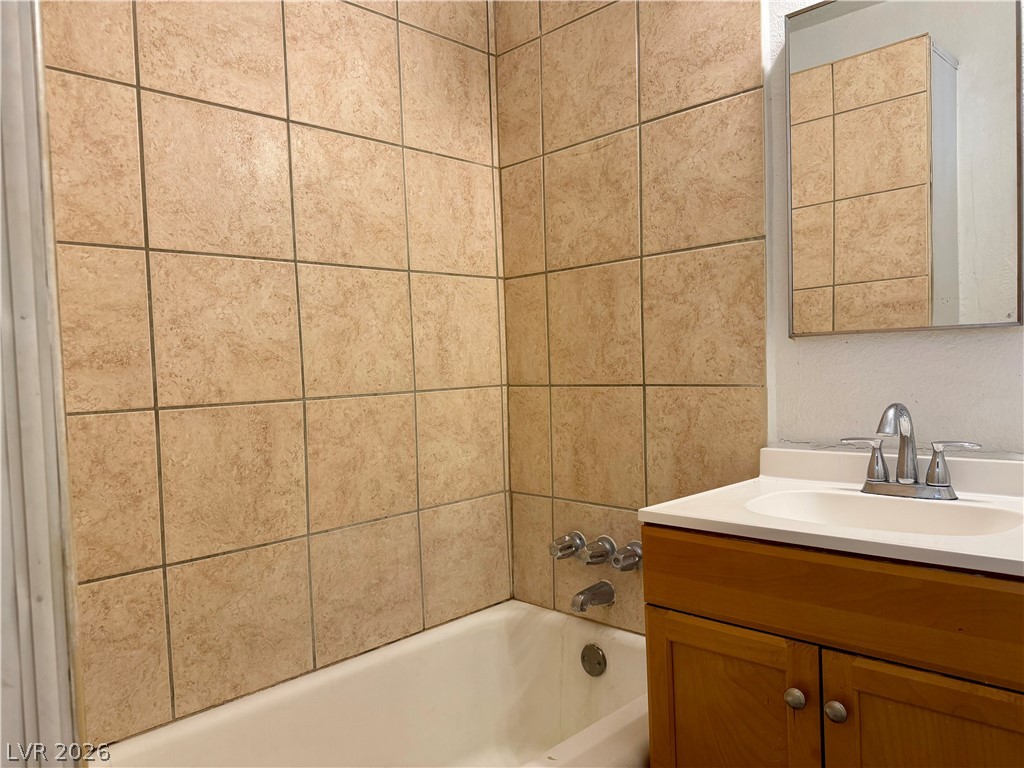 394 North 15th Street Property Photo 8