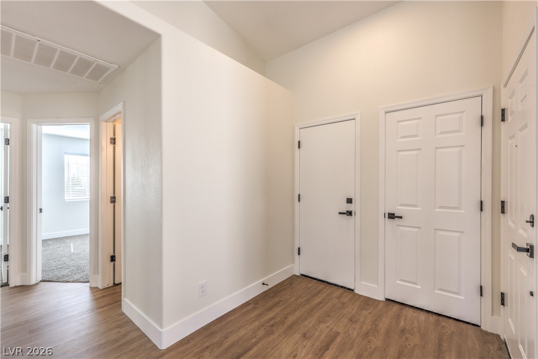 2708 Camphor Tree Street Property Photo 4