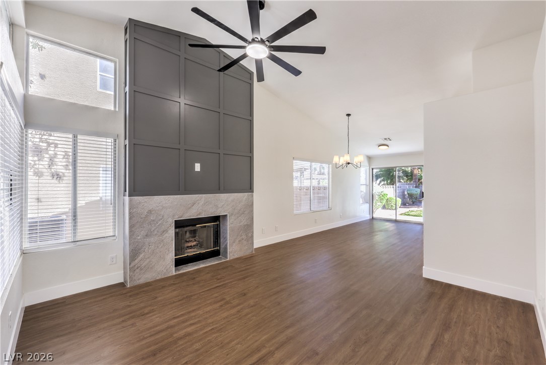 2708 Camphor Tree Street Property Photo 5
