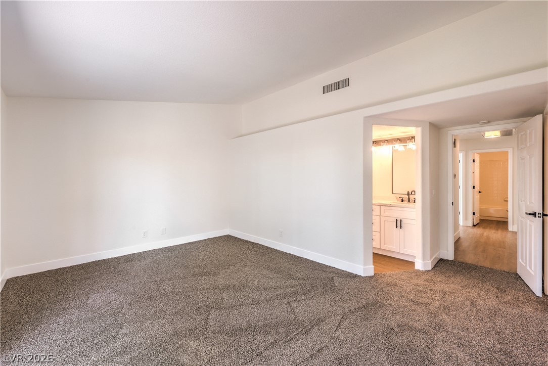 2708 Camphor Tree Street Property Photo 15