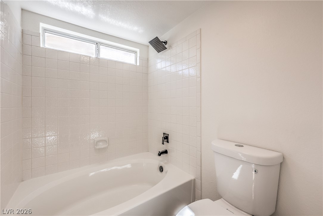 2708 Camphor Tree Street Property Photo 18