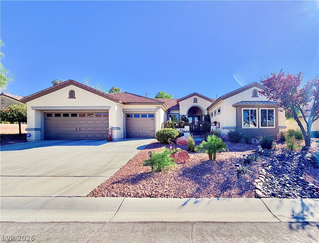 2563 Collinsville Drive Property Photo 1