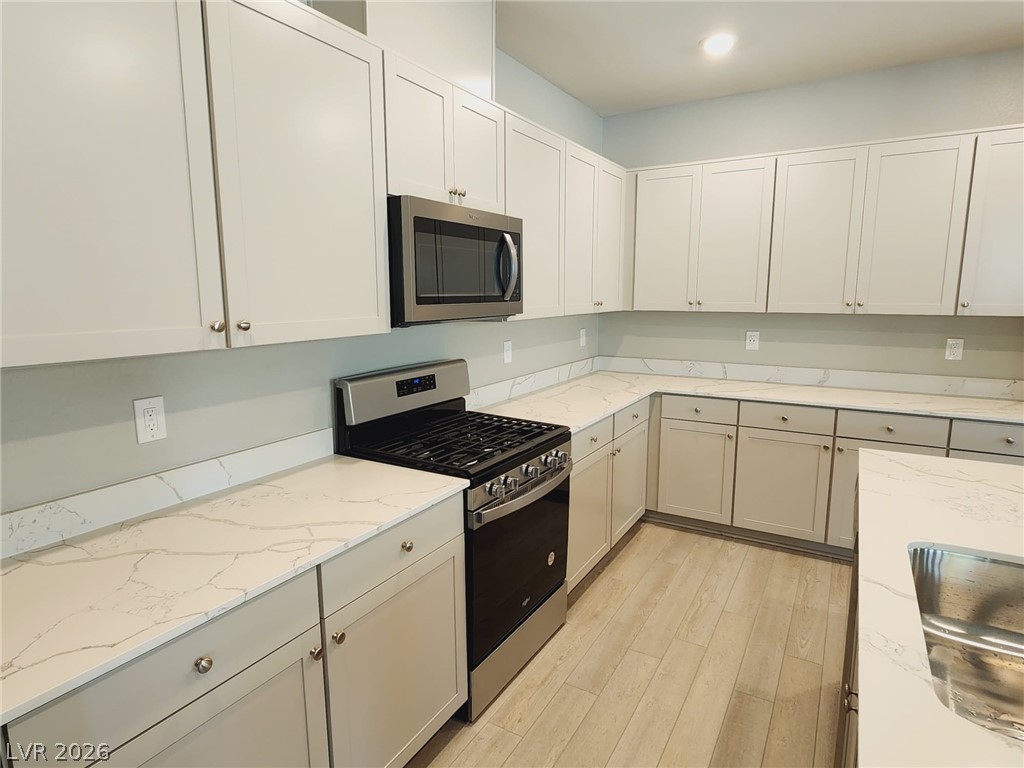 2427 Padulle Place Property Photo 2