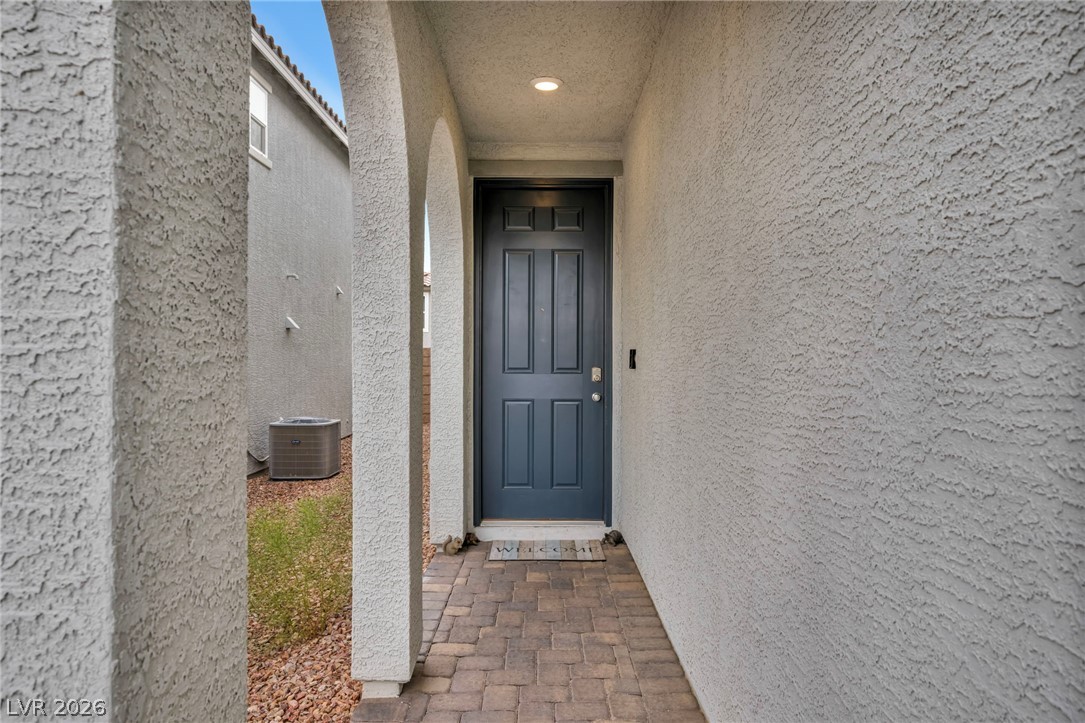 9983 Cluny Avenue Property Photo 5