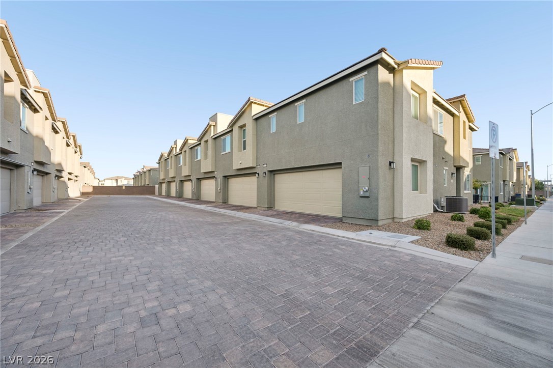 2641 April Green Court Property Photo 38